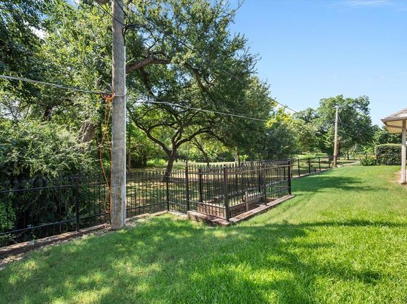 3809  Woodside Drive , Arlington Texas 76016