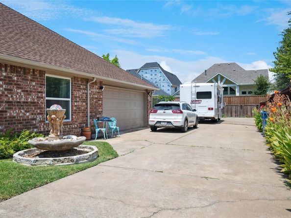 8301  Martha Lane , Rowlett Texas 75088