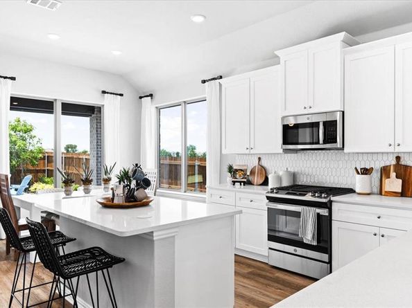 2527  Auburn Street , Fate Texas 75087
