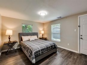 2623  Lenway Street , Dallas Texas 75215
