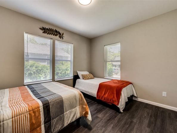 2623  Lenway Street , Dallas Texas 75215