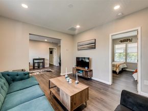 2623  Lenway Street , Dallas Texas 75215