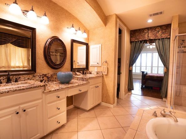 8830  Kameryn Lane , Lantana Texas 76226