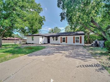 806  Ivywood Drive 