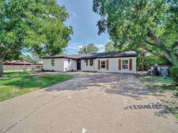 806  Ivywood Drive , Dallas Texas 75232
