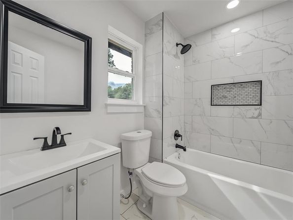806  Ivywood Drive , Dallas Texas 75232