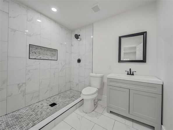 806  Ivywood Drive , Dallas Texas 75232
