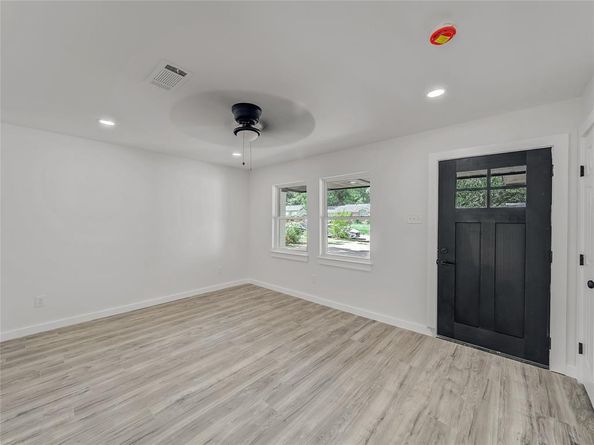806  Ivywood Drive , Dallas Texas 75232