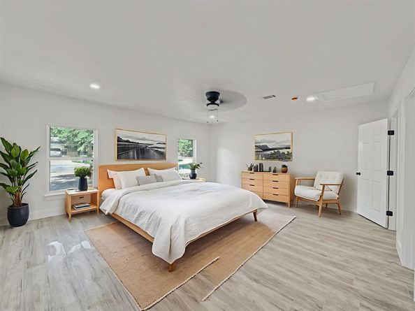 806  Ivywood Drive , Dallas Texas 75232