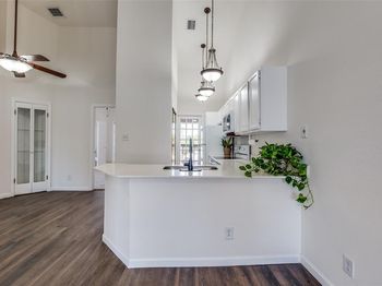 4800 W Lovers Lane 