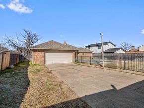 2220  Cedar Circle , Carrollton Texas 75006
