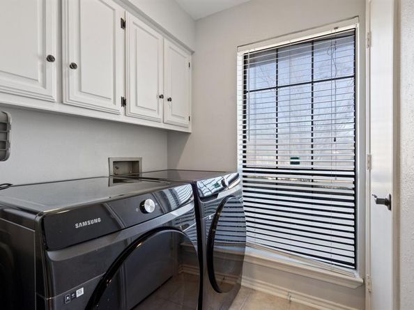 2220  Cedar Circle , Carrollton Texas 75006