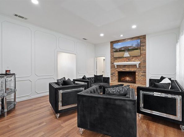 2220  Cedar Circle , Carrollton Texas 75006