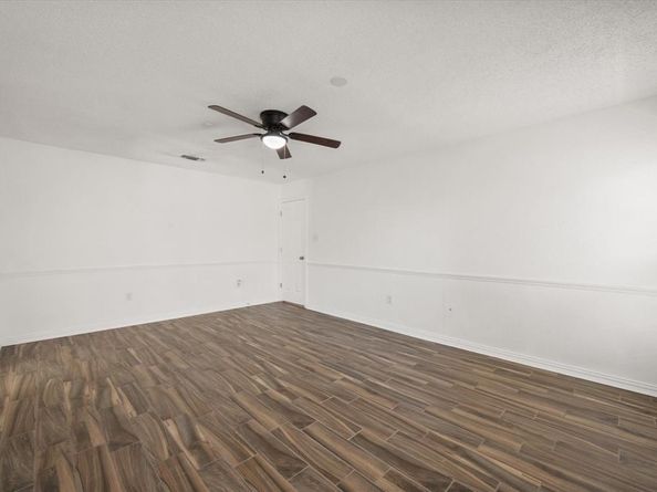 4711 N Prairieview Court , Arlington Texas 76017