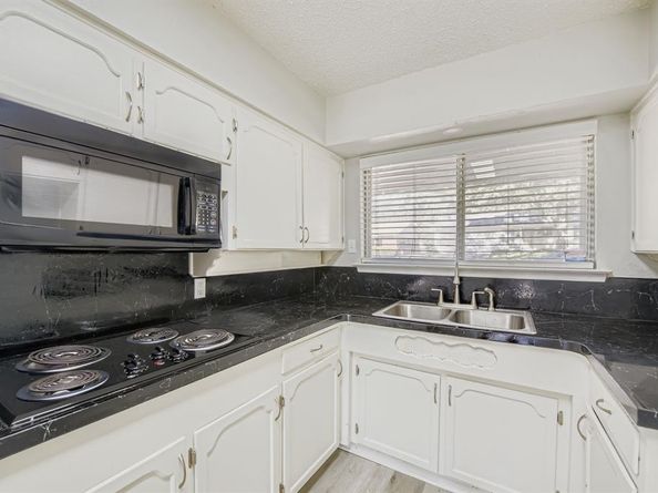 1712  Warren Lane , Fort Worth Texas 76112