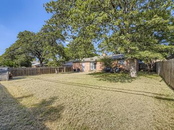 1712  Warren Lane 
