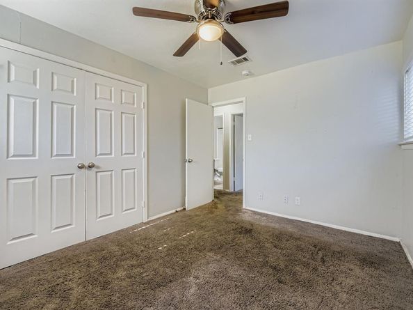 1712  Warren Lane , Fort Worth Texas 76112