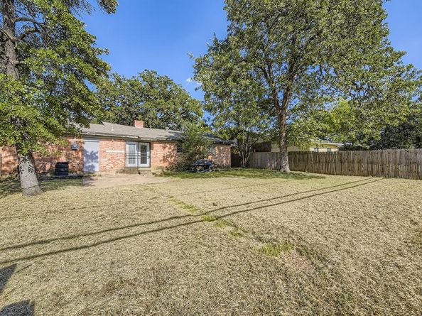 1712  Warren Lane , Fort Worth Texas 76112