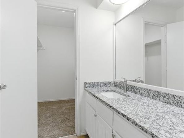 6905-6907 W Cleburne Road , Fort Worth Texas 76133