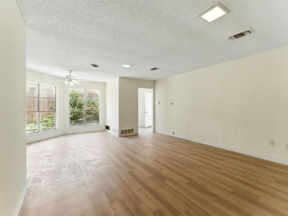 6905-6907 W Cleburne Road , Fort Worth Texas 76133