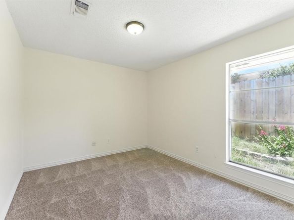 6905-6907 W Cleburne Road , Fort Worth Texas 76133