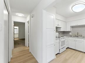 6905-6907 W Cleburne Road , Fort Worth Texas 76133