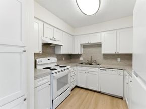 6905-6907 W Cleburne Road , Fort Worth Texas 76133