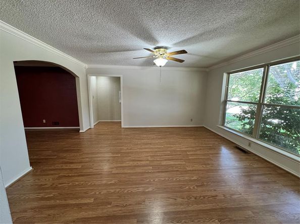 1610  Iroquois Drive , Garland Texas 75043