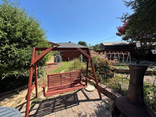 1610  Iroquois Drive , Garland Texas 75043