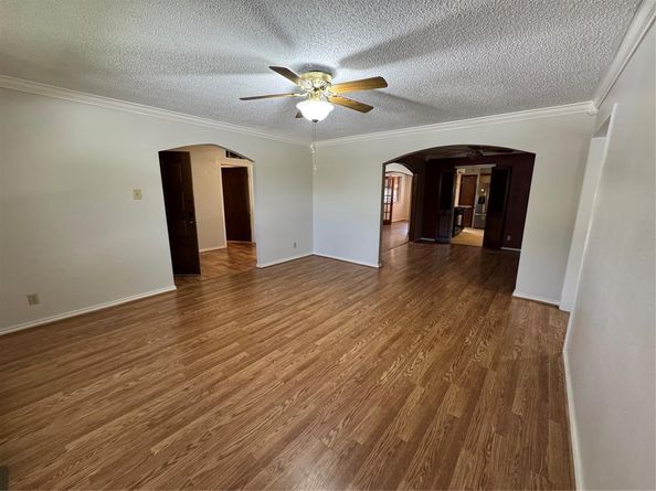 1610  Iroquois Drive , Garland Texas 75043