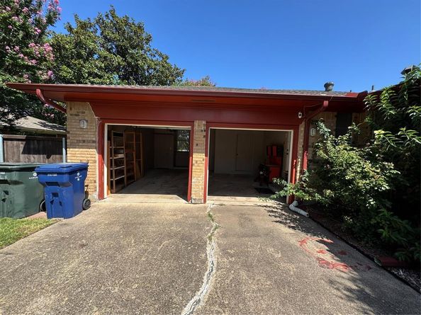 1610  Iroquois Drive , Garland Texas 75043