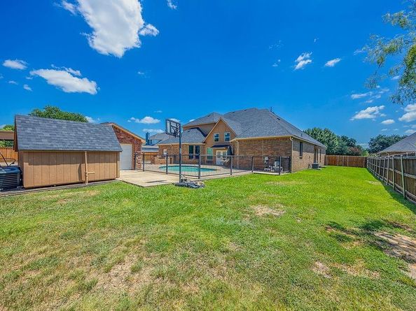 1011  Parview Circle , Grand Prairie Texas 75104