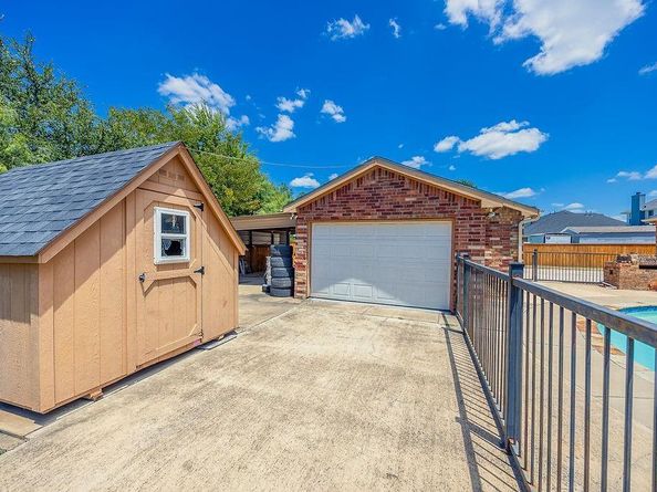 1011  Parview Circle , Grand Prairie Texas 75104