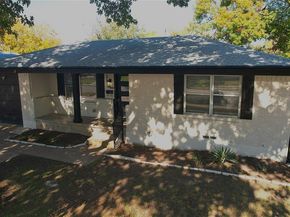 1101  Noble Avenue , Carrollton Texas 75006