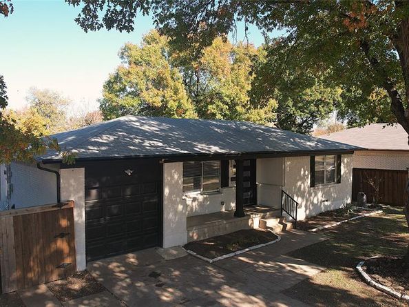 1101  Noble Avenue , Carrollton Texas 75006