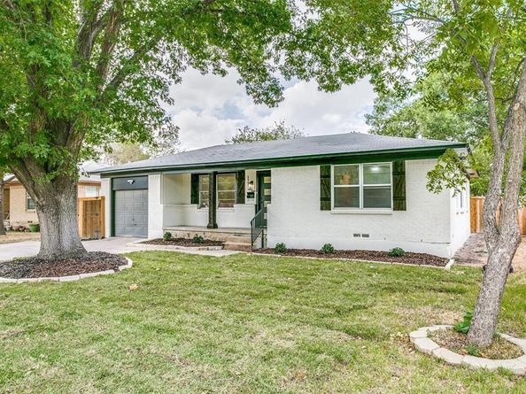 1101  Noble Avenue , Carrollton Texas 75006