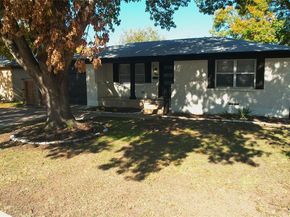 1101  Noble Avenue , Carrollton Texas 75006