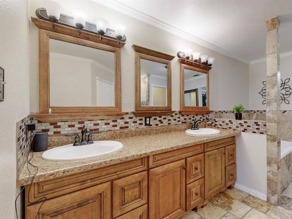 1088  Magnolia Lane , Cedar Hill Texas 75104
