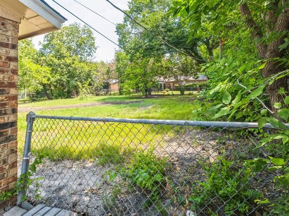 6237  Warrington Place , Fort Worth Texas 76112