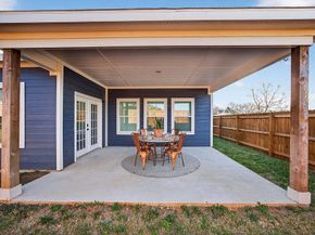 1913 E Myrtle Street , Fort Worth Texas 76104