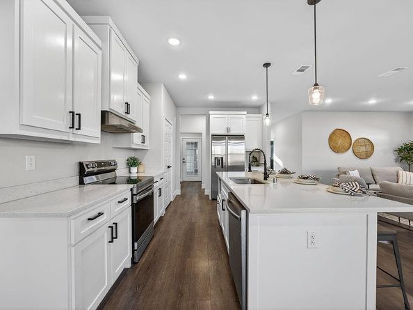 1913 E Myrtle Street , Fort Worth Texas 76104