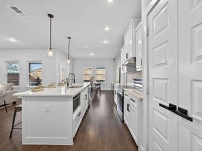 1913 E Myrtle Street , Fort Worth Texas 76104