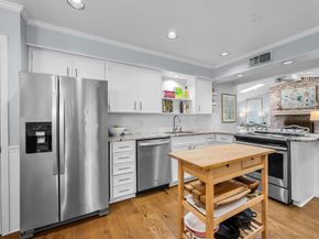 10623  Estate Lane , Dallas Texas 75238