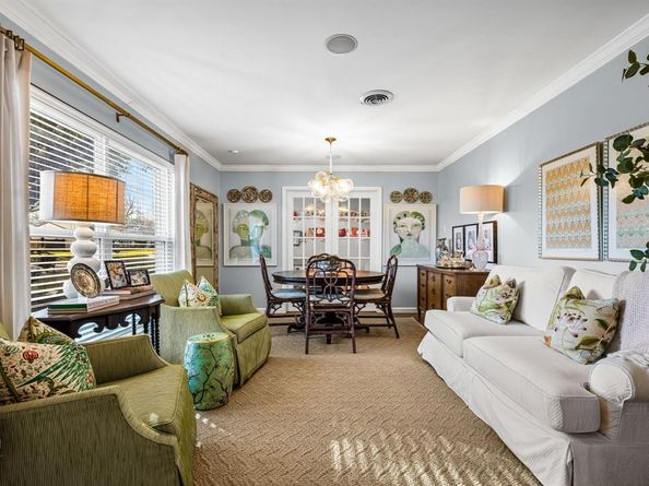 10623  Estate Lane , Dallas Texas 75238