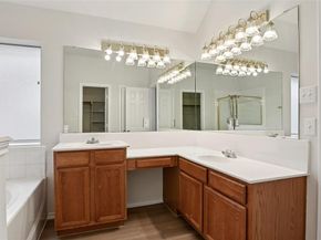 1122  Suffolk Lane , Cedar Hill Texas 75104