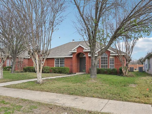 1122  Suffolk Lane , Cedar Hill Texas 75104