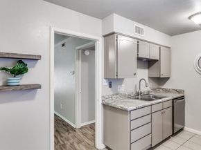 4022  Ridglea Country Club Drive  608, Fort Worth Texas 76126