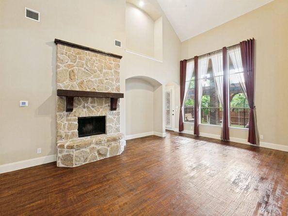 1114  Wynne Drive , Garland Texas 75044
