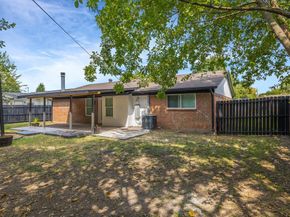 602 S Waxahachie Street , Mansfield Texas 76063