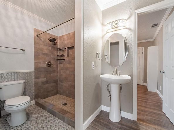 4913  Calmont Avenue , Fort Worth Texas 76107